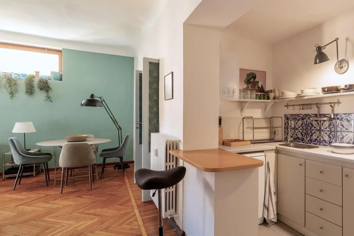 Central, Quiet And Strategic Apartment Milán