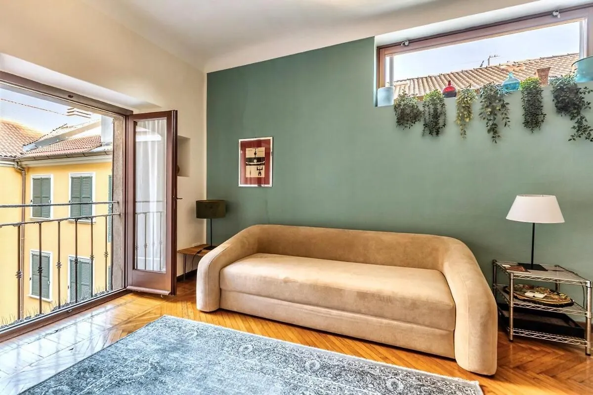 Central, Quiet And Strategic Apartment Milán