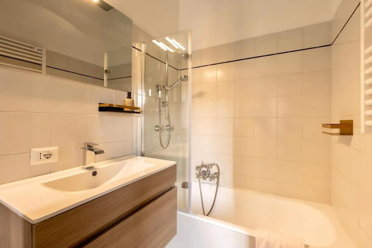 Central, Quiet And Strategic Apartment 밀라노