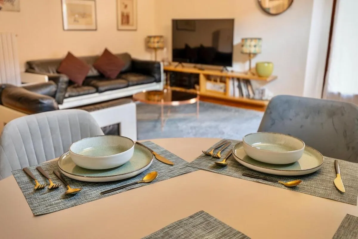 Central, Quiet And Strategic Apartment 밀라노