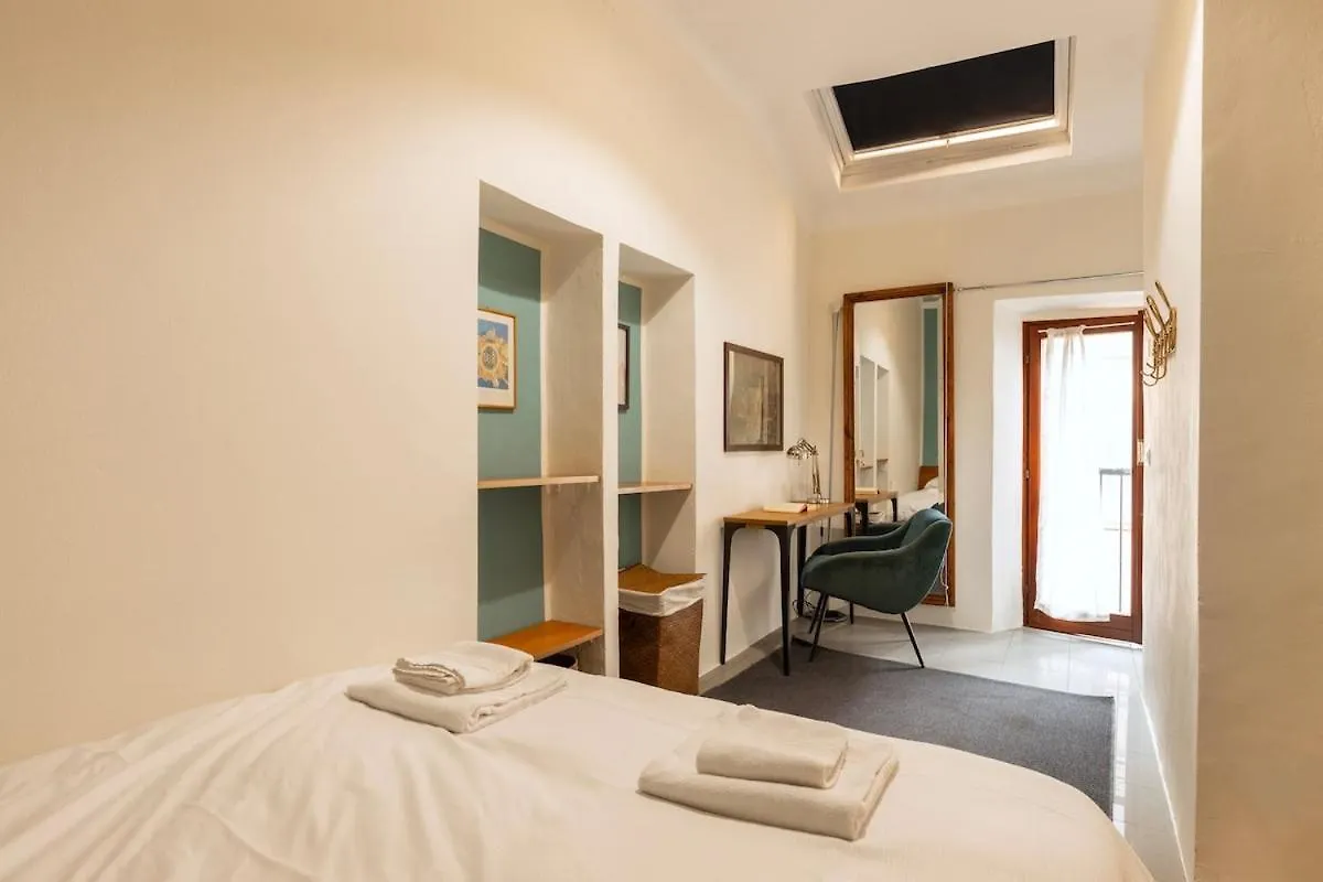 Central, Quiet And Strategic Apartment 밀라노 이탈리아